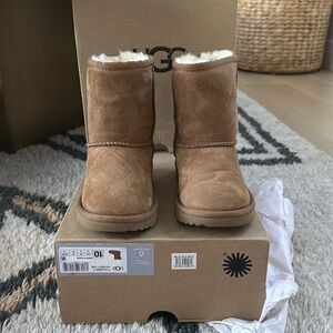 UGG T Classic II